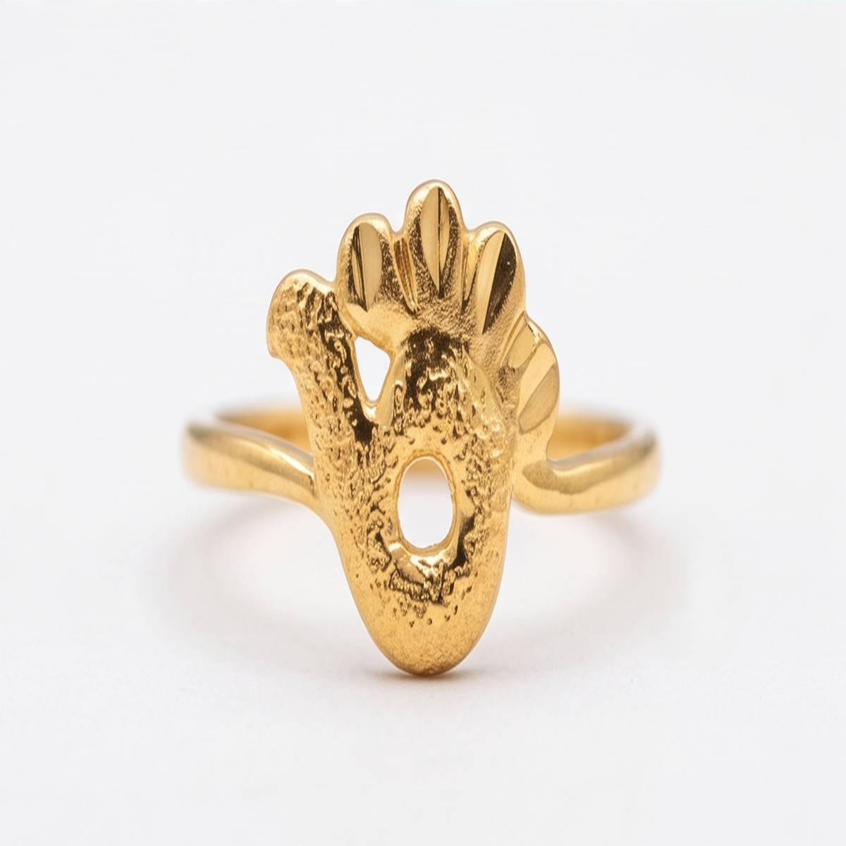DIVYORO STYLIZED PEACOCK-MOTIF GOLD RING
