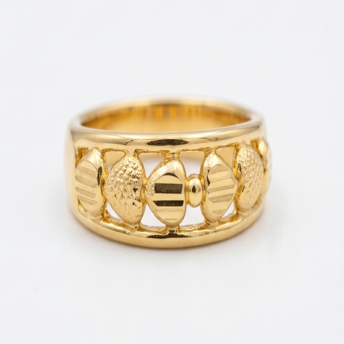 DIVYORO GEOMETRIC LEAF GOLD RING