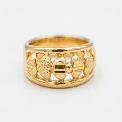 DIVYORO GEOMETRIC LEAF GOLD RING