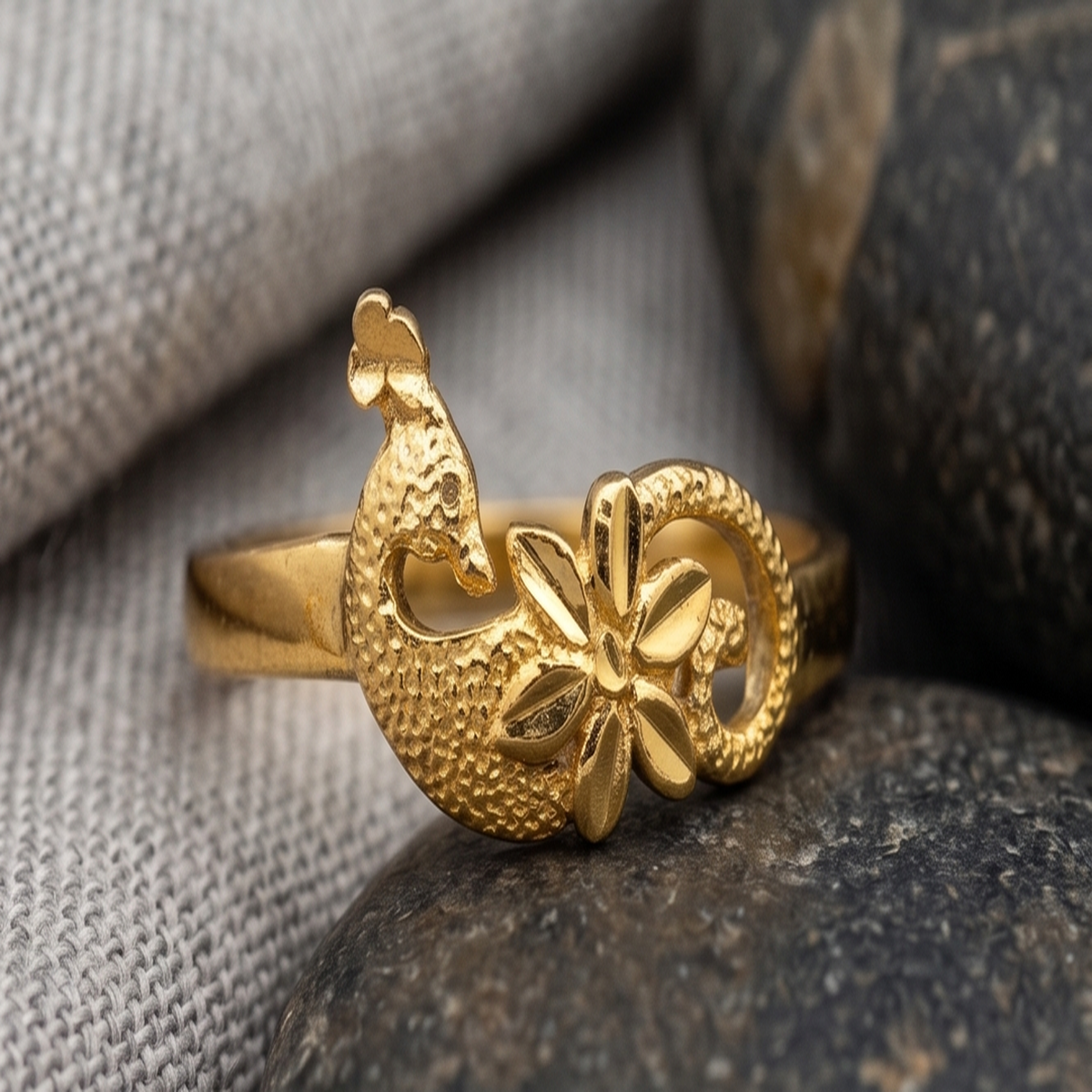 DIVYORO FEATHER MOTIF GOLD RING