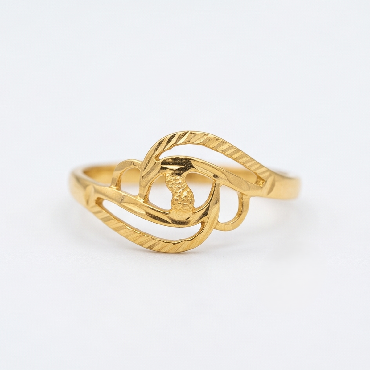 DIVYORO LEAF AND FLOWER GOLD RING