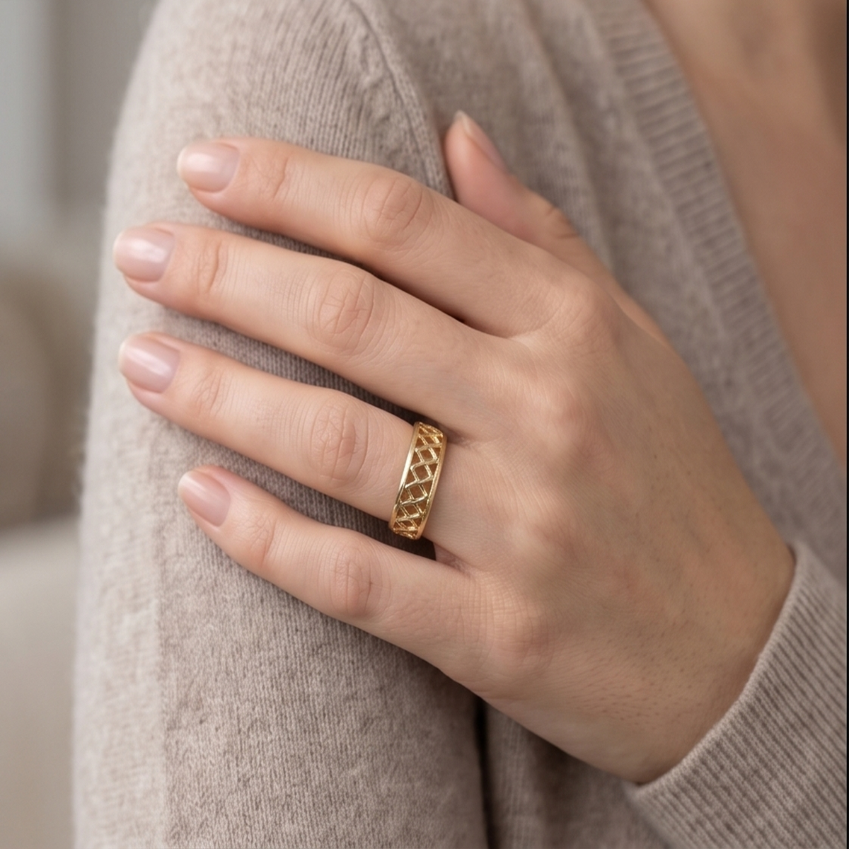 DIVYORO MODERN LINK GOLD RING