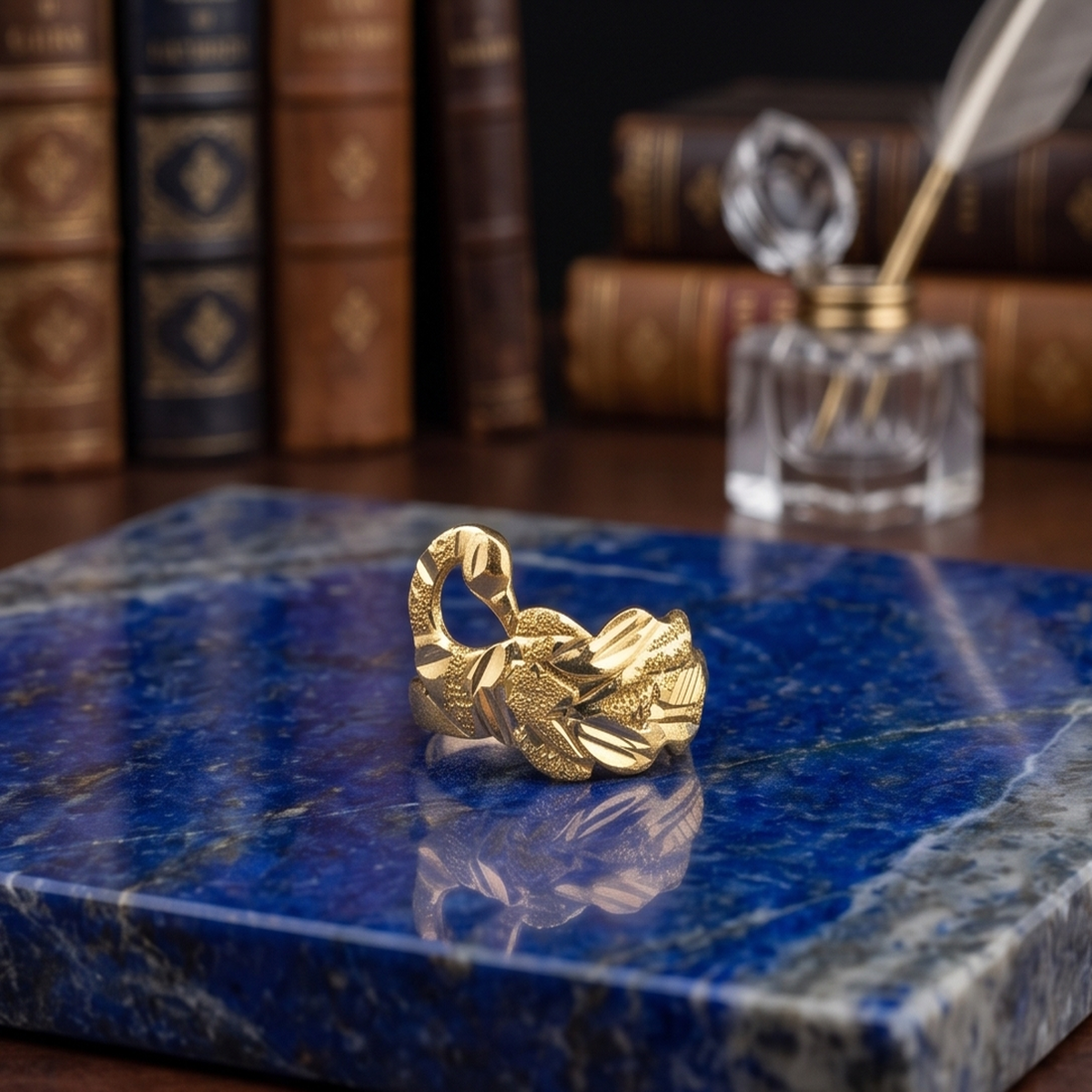 DIVYORO ABSTRACT WAVE GOLD RING