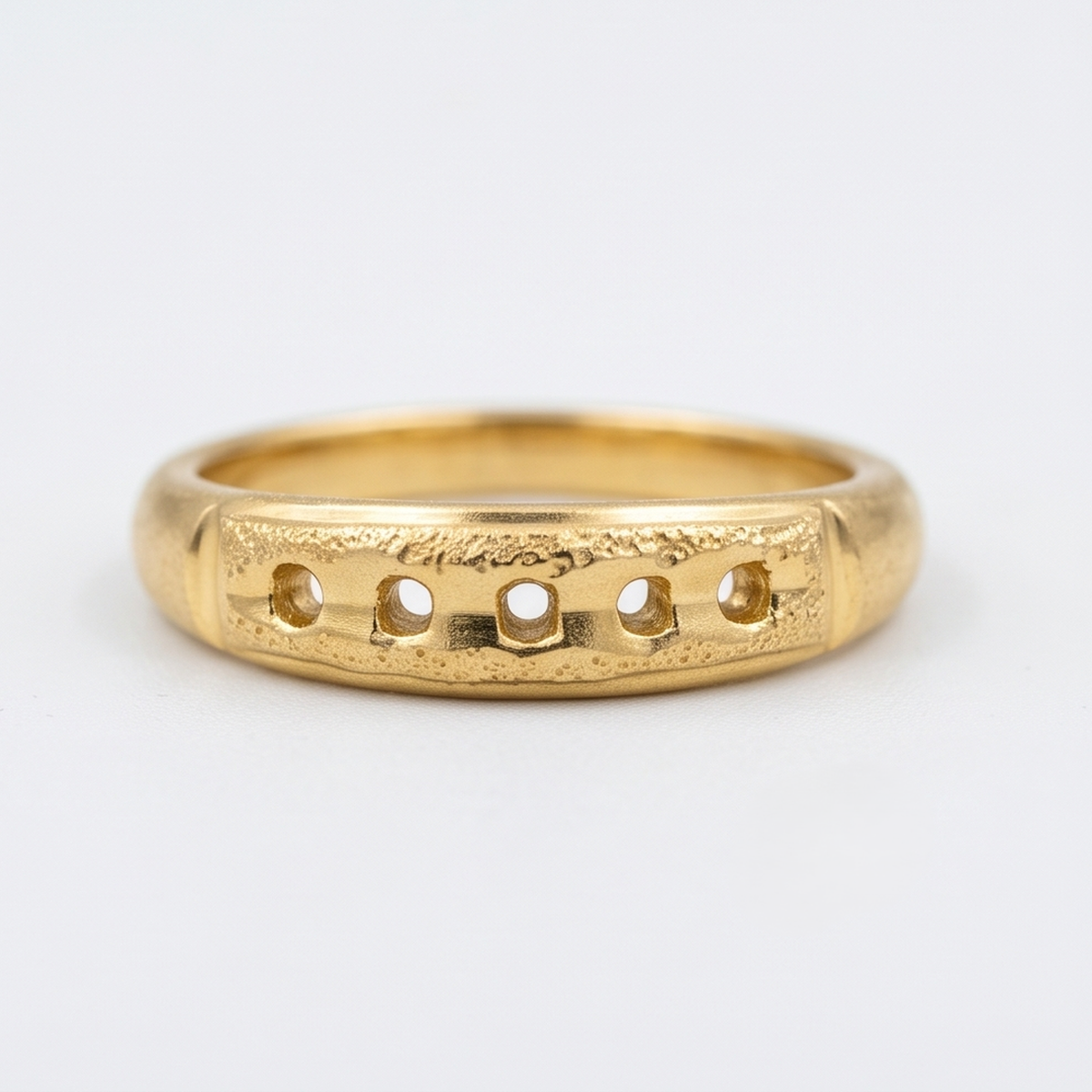 DIVYORO MINIMALIST CUTOUT GOLD RING