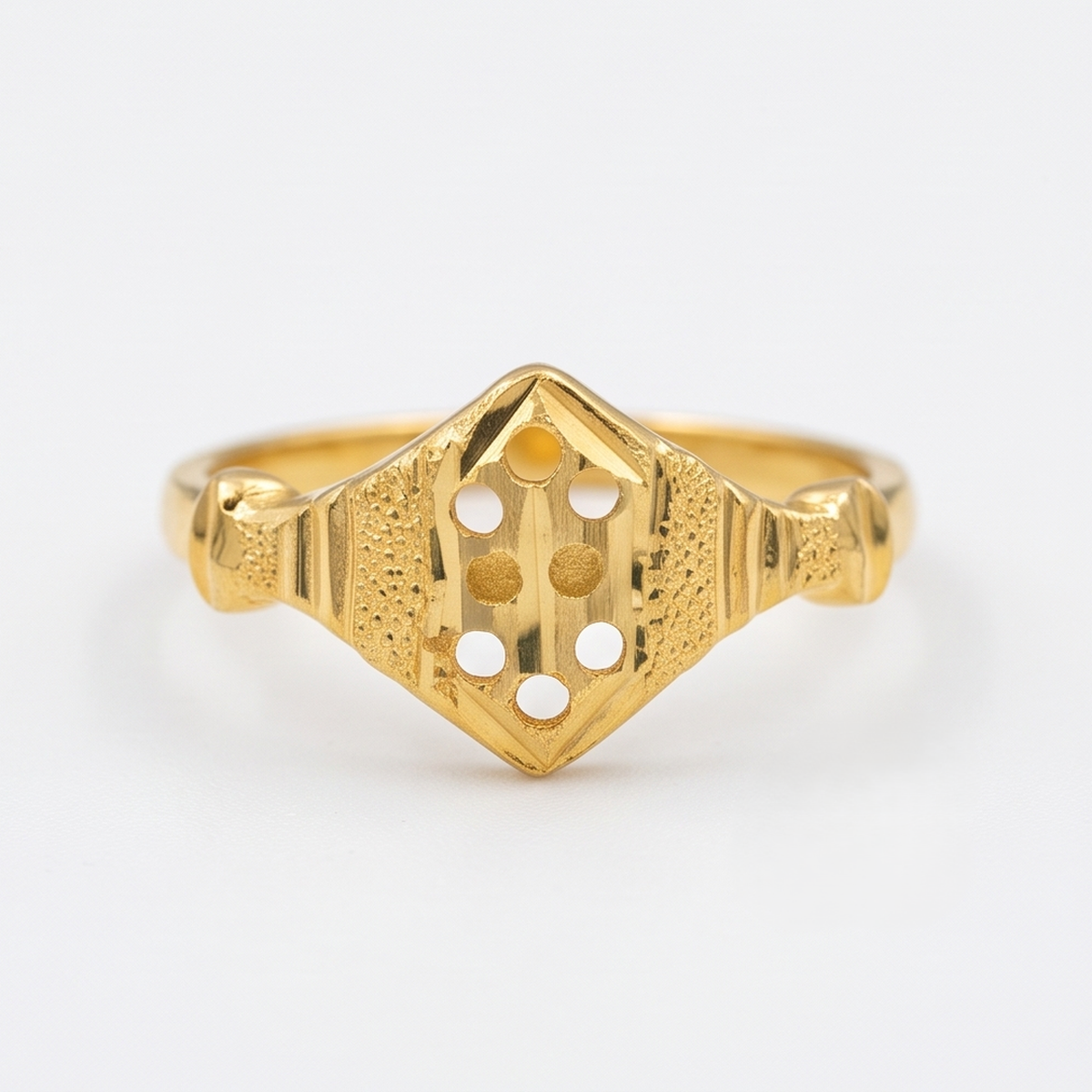 DIVYORO EMBLEM GOLD RING