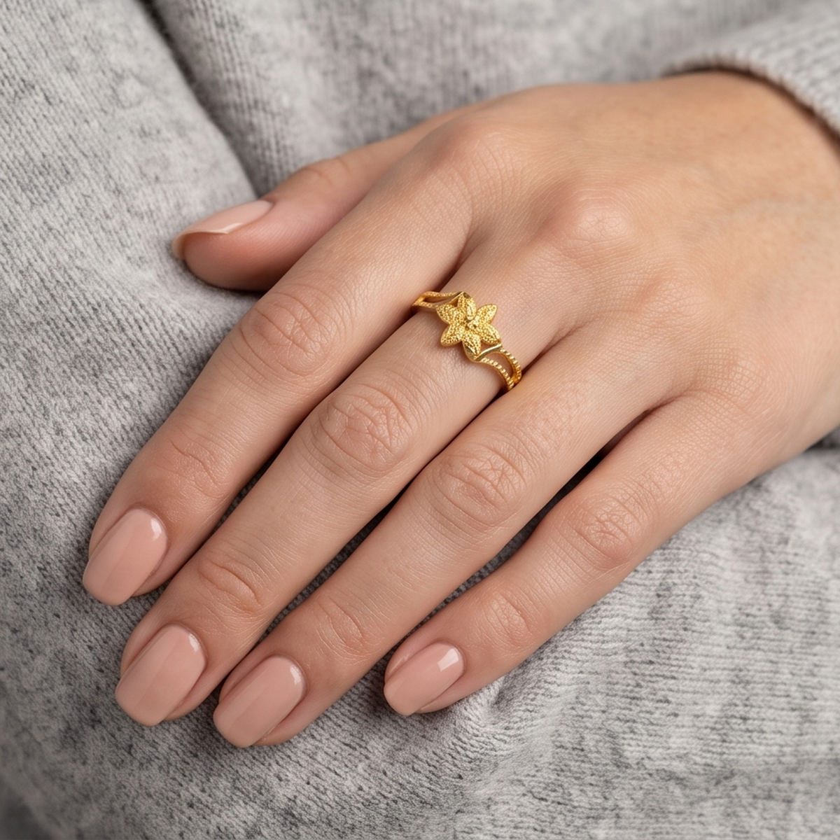 DIVYORO FLORAL GOLD RING