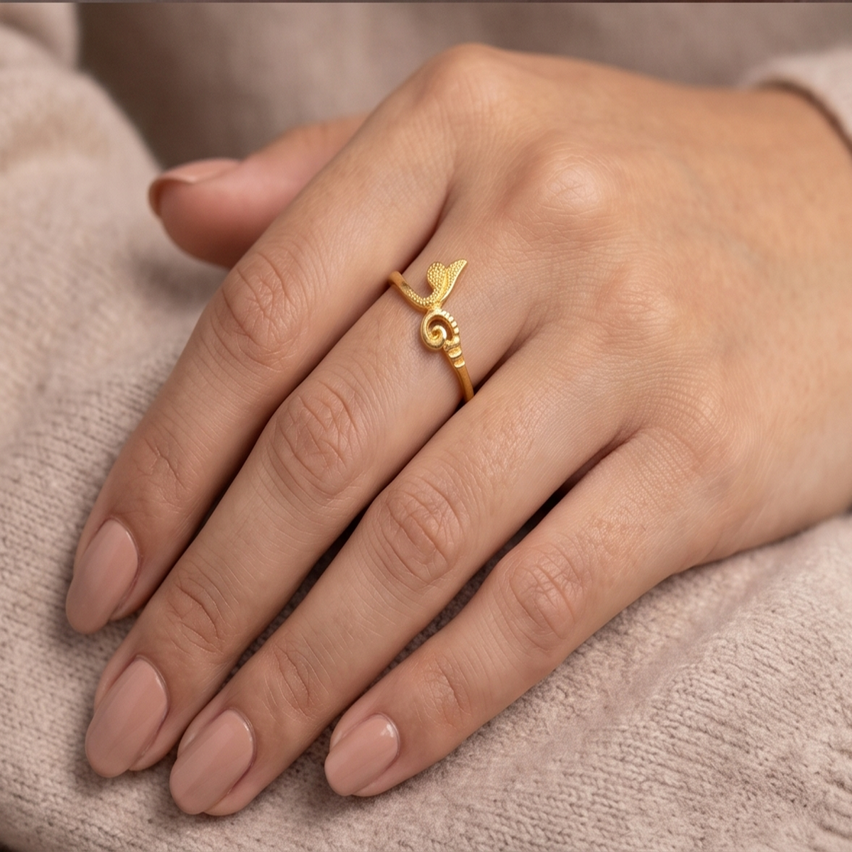 DIVYORO ENAMEL SPOT GOLD RING