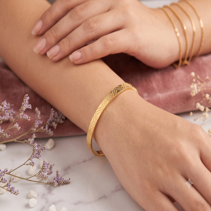 DIVYORO SOPHISTICATED GOLD KADA WITH SUBTLE CHEVRON TEXTURING