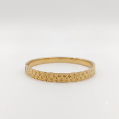 DIVYORO ELEGANT GOLD KADA FEATURING INTRICATE FLORAL ETCHED PATTERN