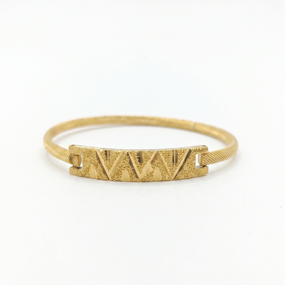 DIVYORO MINIMALIST TEXTURED GOLD KADA WITH GEOMETRIC CENTERPIECE
