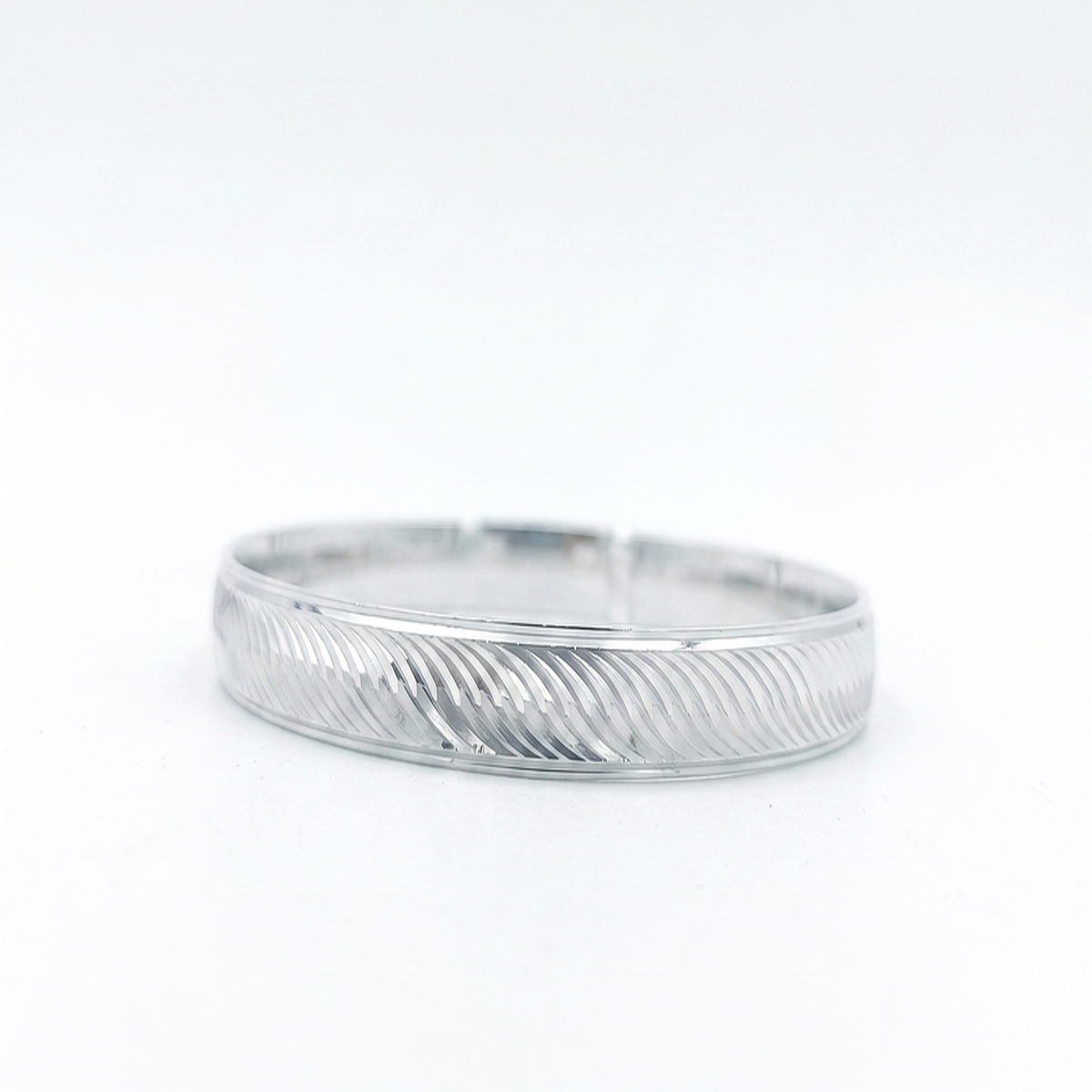DIVYORO MODERN SPIRAL-ETCHED SILVER-TONE KADA