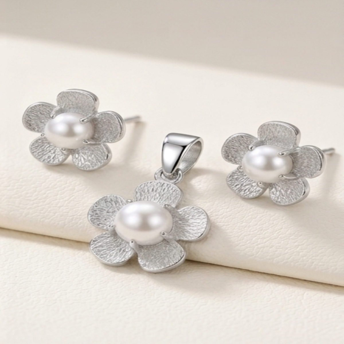 DIVYORO FROST PEARL ENSEMBLE