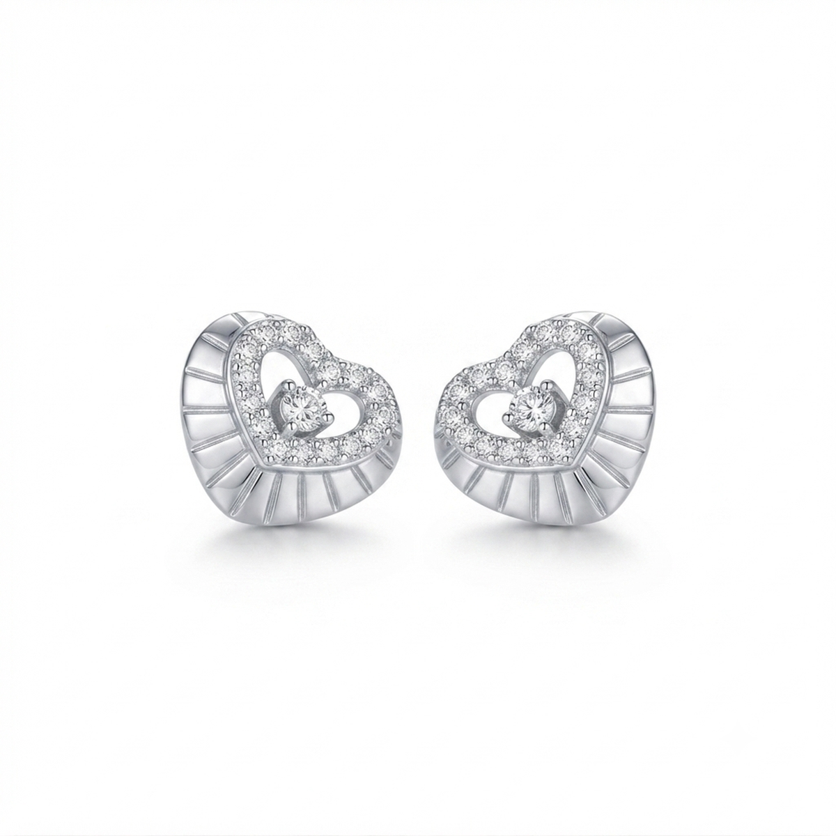 DIVYORO HEART RADIANCE STUD EARRING