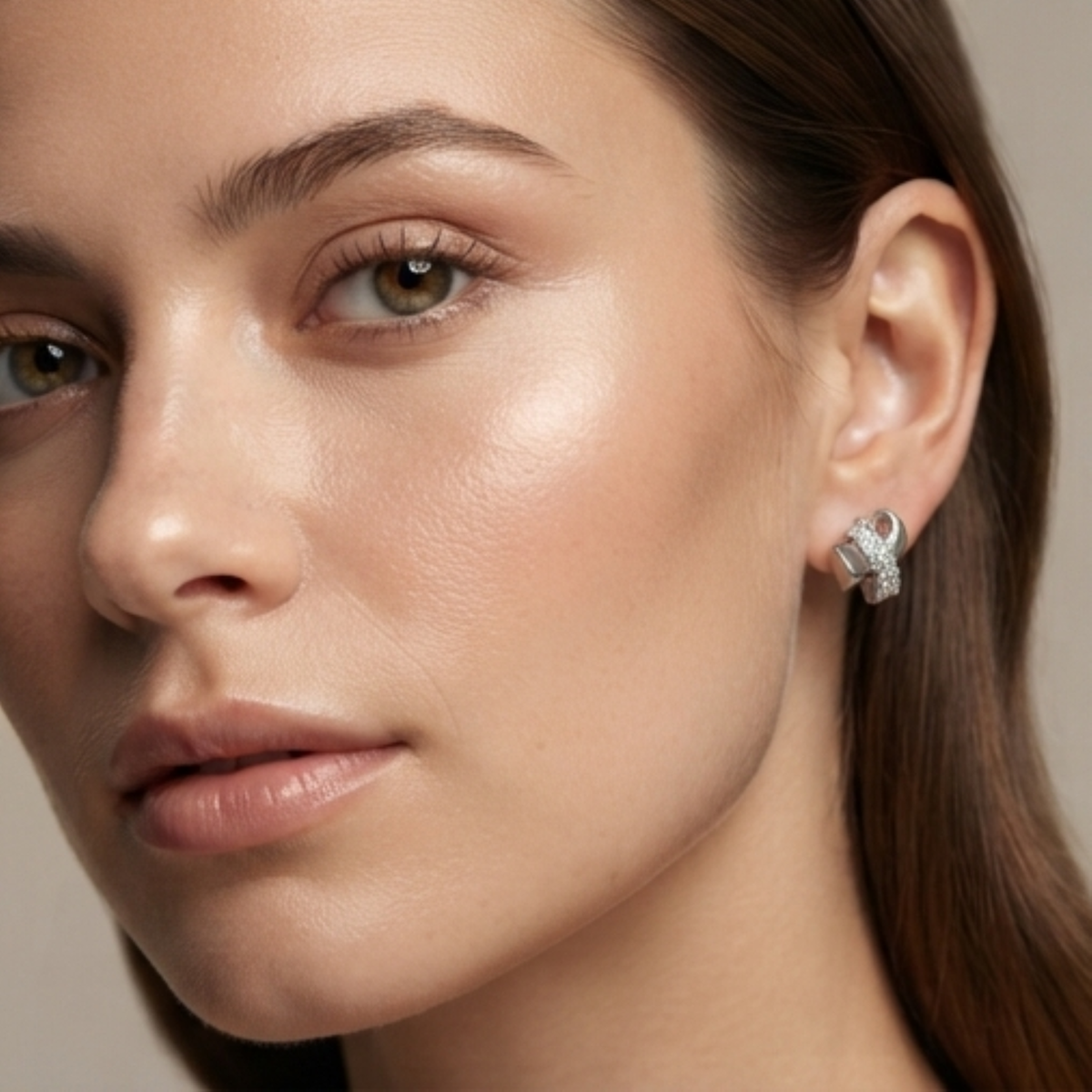 DIVYORO ARCHITECTURAL BRILLIANCE EARRING