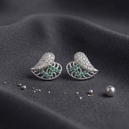 DIVYORO LEAF SPARK EARRING