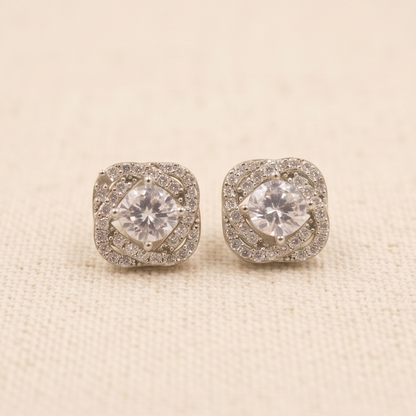 DIVYORO ROYALE CRYSTAL STUDS EARRING