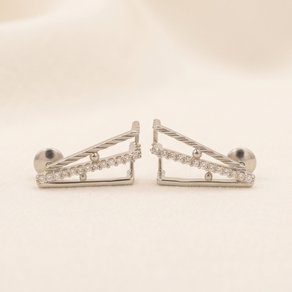 DIVYORO TRIGON STUDS EARRING