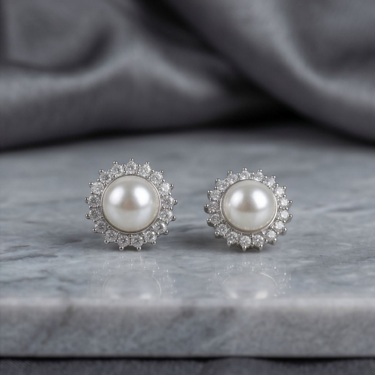 DIVYORO LUSTROUS CRYSTAL BLOOM EARRING