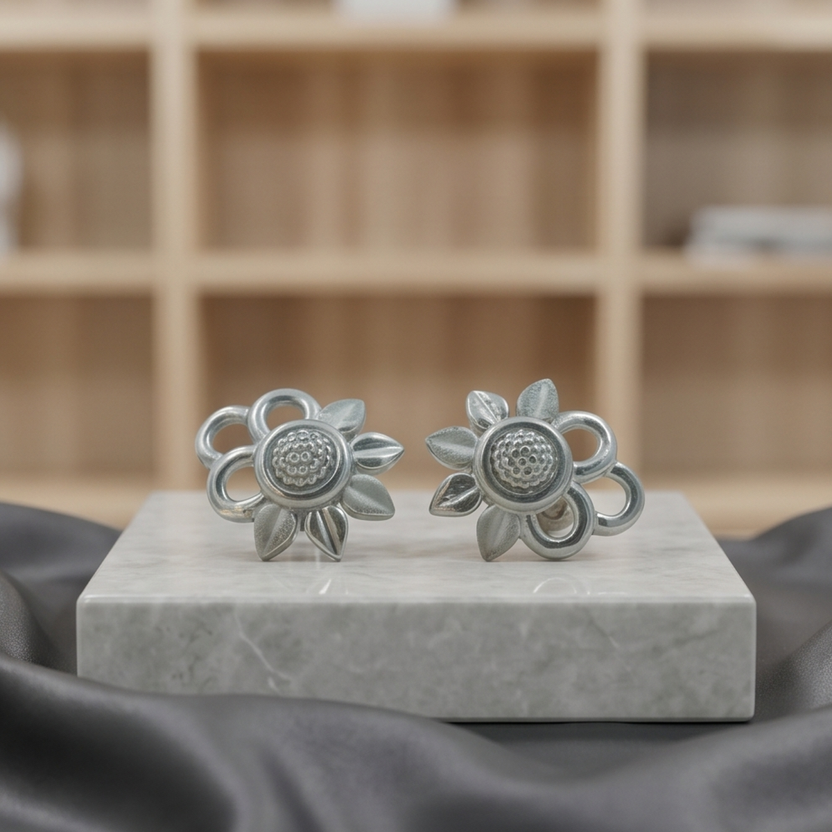 DIVYORO SILVER FLORET EARRING