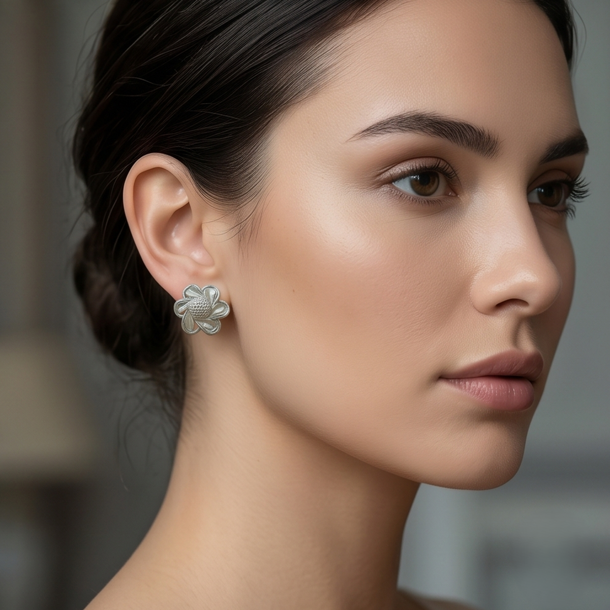 DIVYORO FLORAL PETAL ESSENCE EARRING