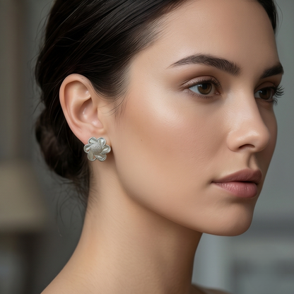 DIVYORO FLORAL PETAL ESSENCE EARRING