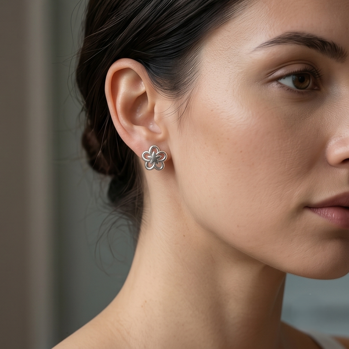 DIVYORO SILVER STAR FLOWER EARRING