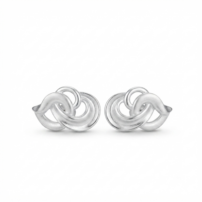 DIVYORO INTERLOCKING SILVER LOOPS EARRING