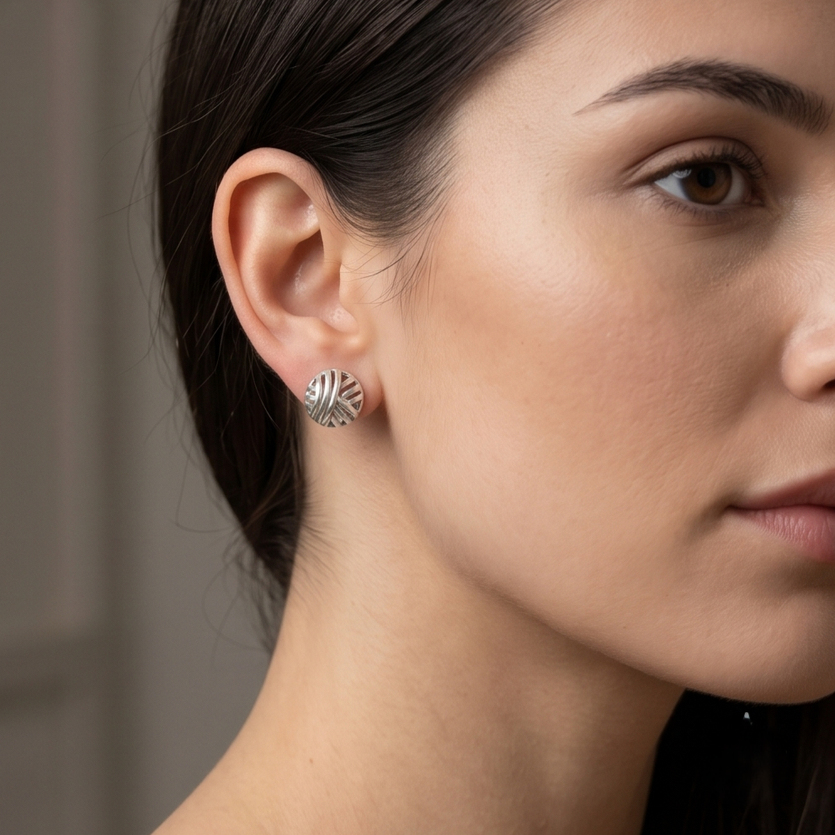 DIVYORO THREADED SILVER BALL EARRING