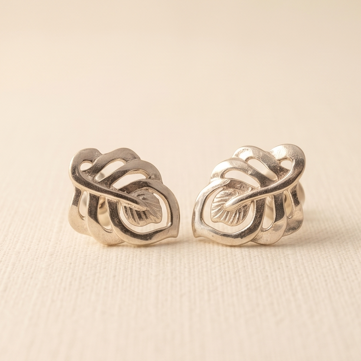 DIVYORO DELICATE LEAFLET STUDS EARRING