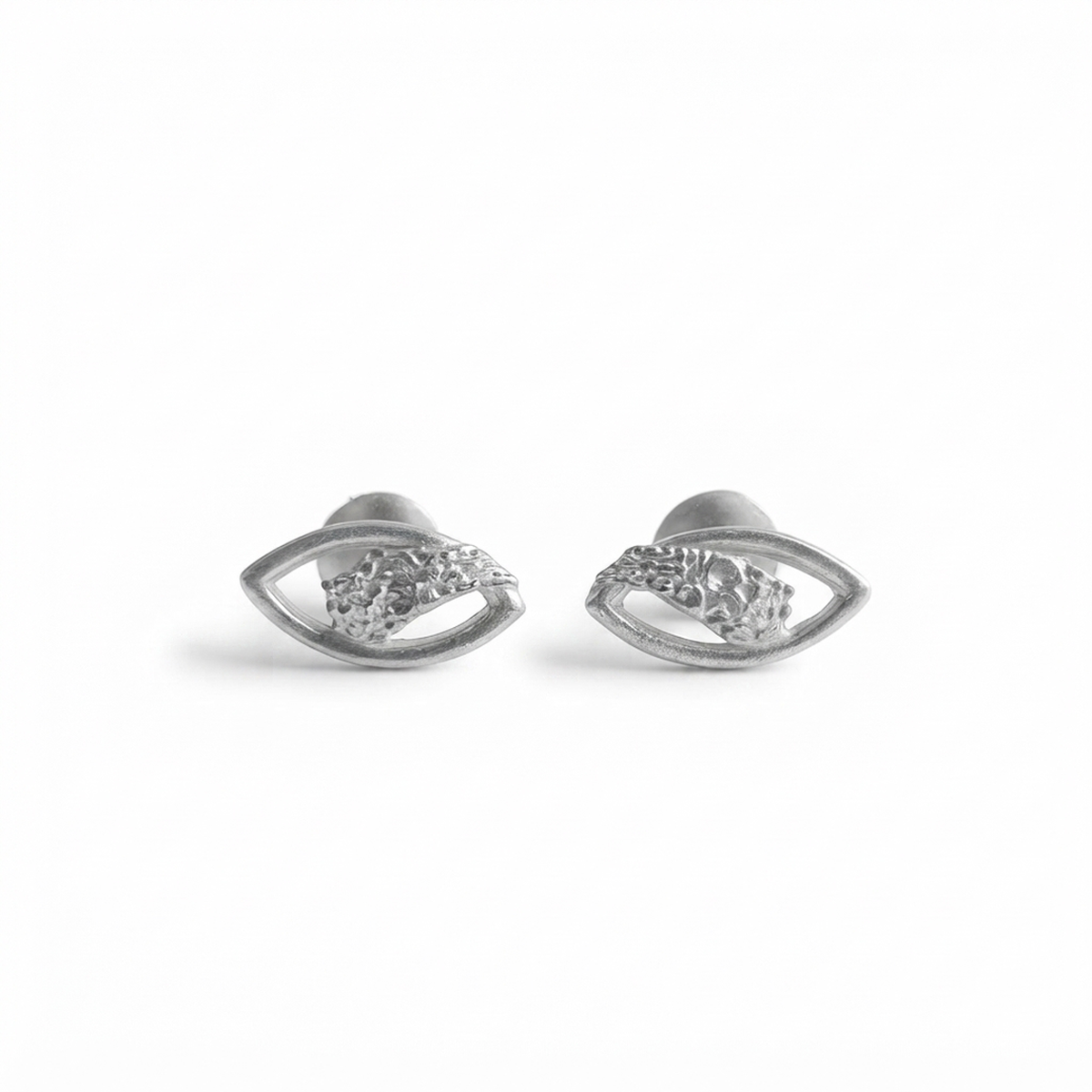 DIVYORO EVIL EYE SILVER EARRING