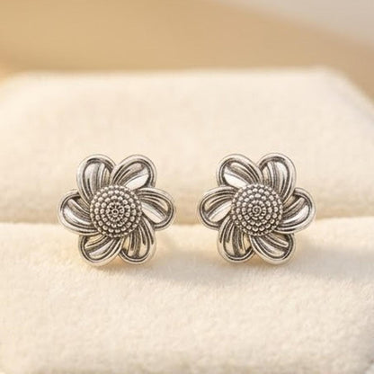DIVYORO BLOOMING DAISY EARRING