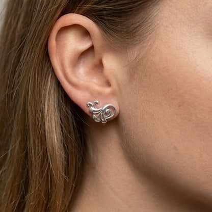 DIVYORO CELESTIAL SILVER PEAKS EARRING