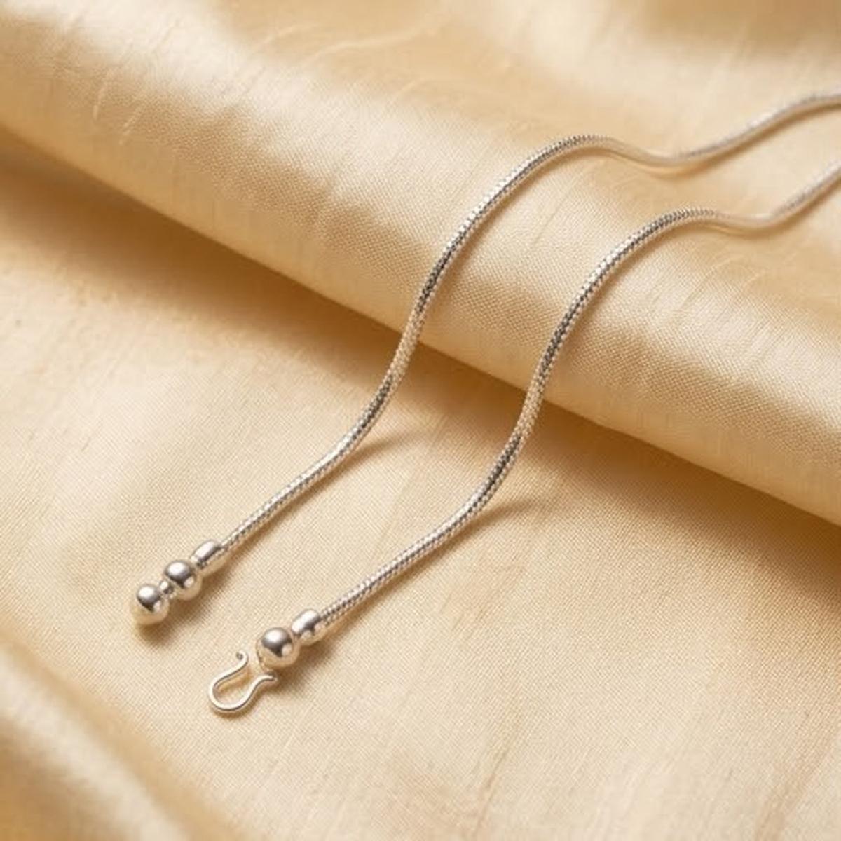 DIVYORO DENSE FLUID CHAIN SILVER ANKLET