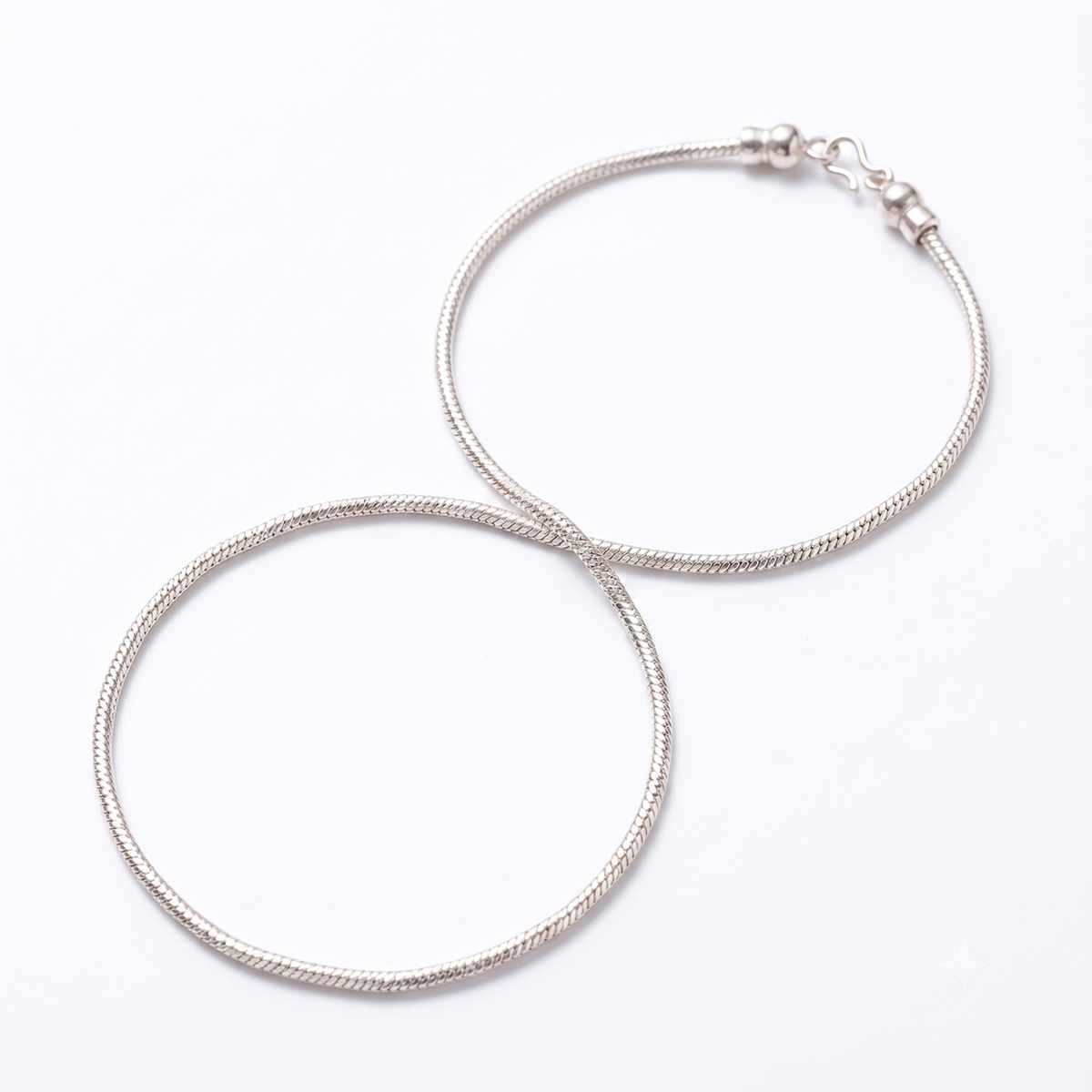 DIVYORO DENSE FLUID CHAIN SILVER ANKLET