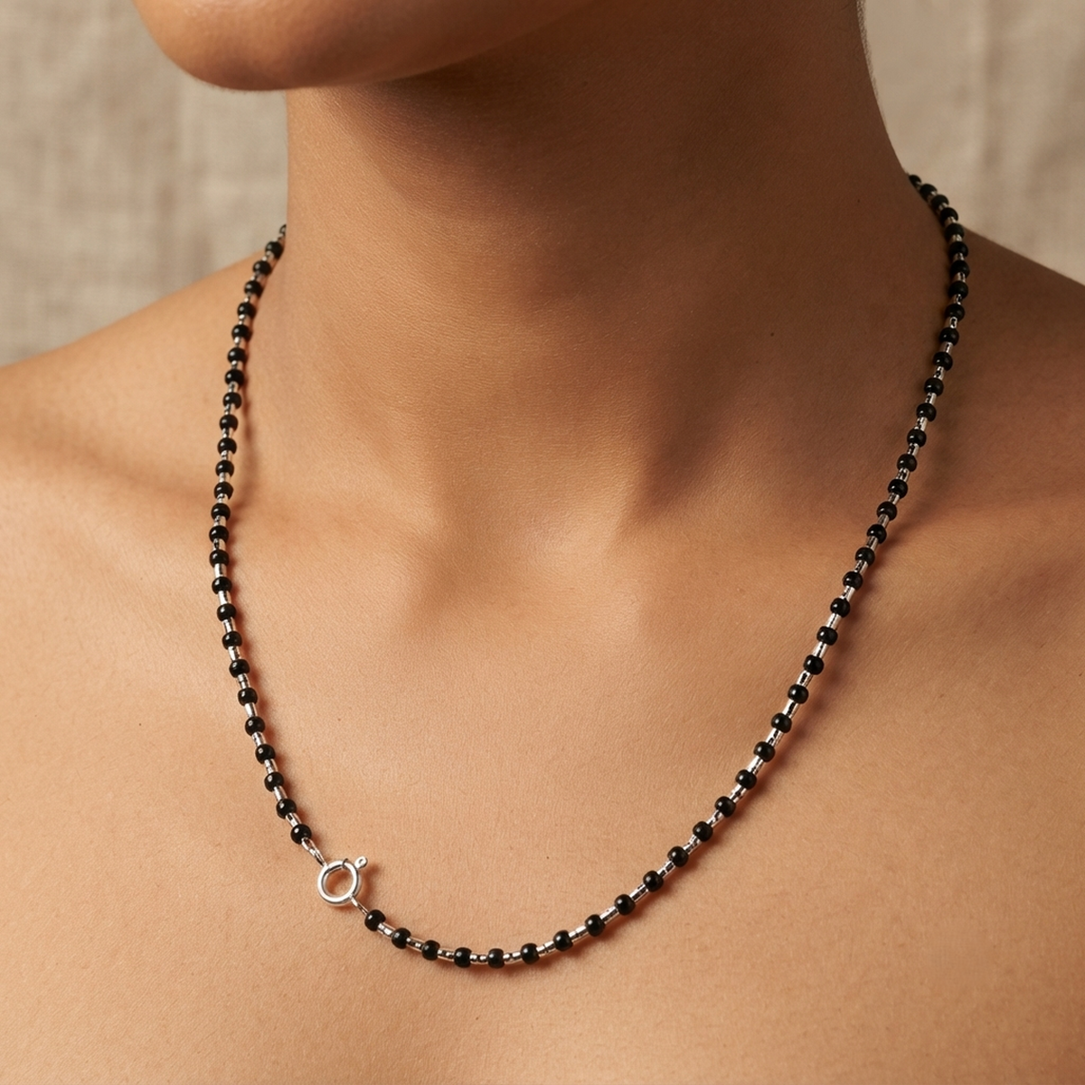 DIVYORO PETITE BLACK BEAD CHAIN