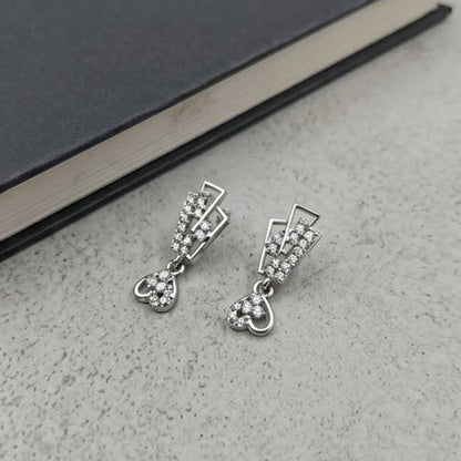 DIVYORO CRYSTAL CASCADE HEART EARRING