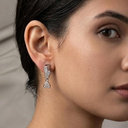 DIVYORO CRYSTAL CASCADE HEART EARRING