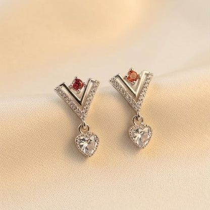 DIVYORO V-SHAPED CRYSTAL HEART DROP EARRING