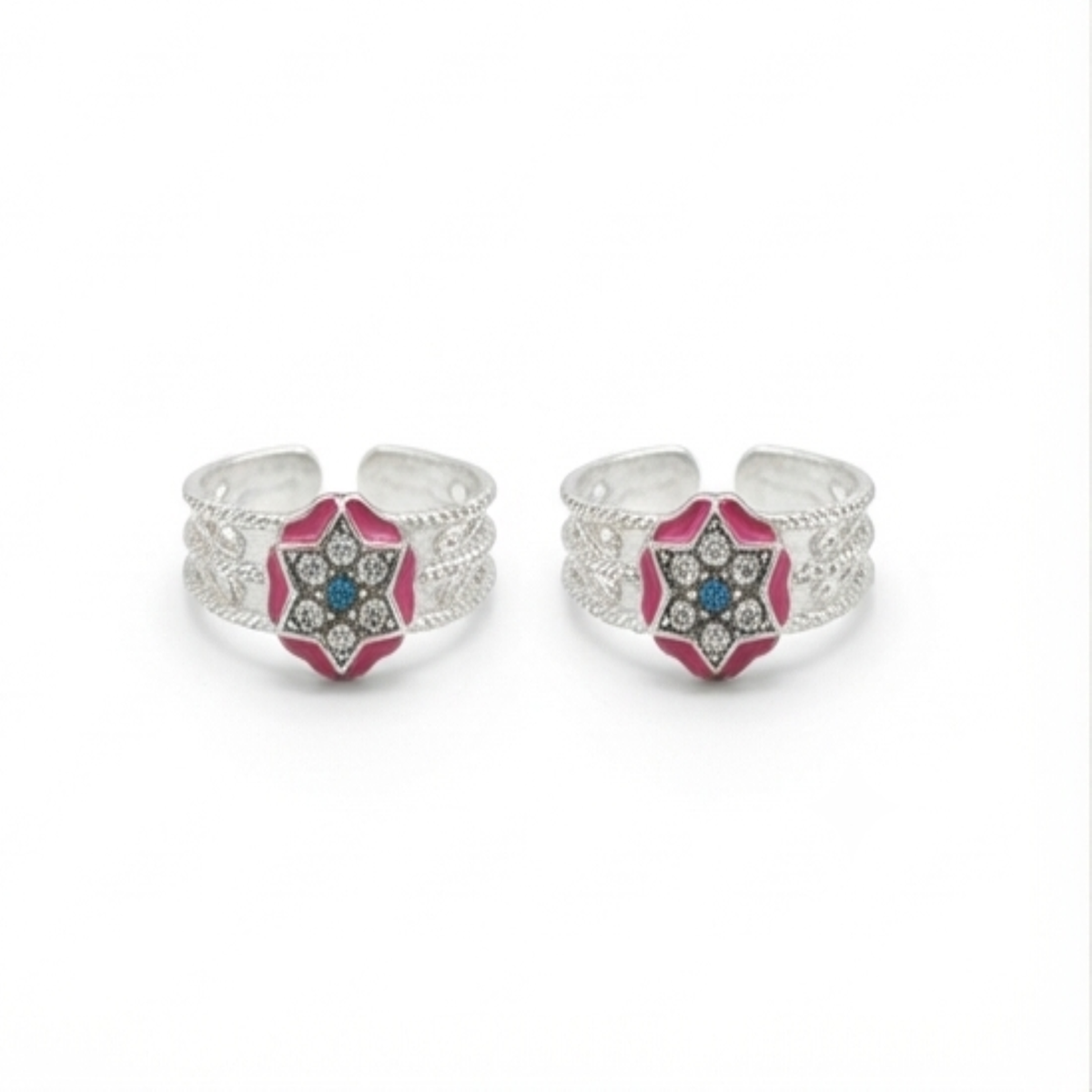 DIVYORO BLOSSOM CLUSTER TOE RING