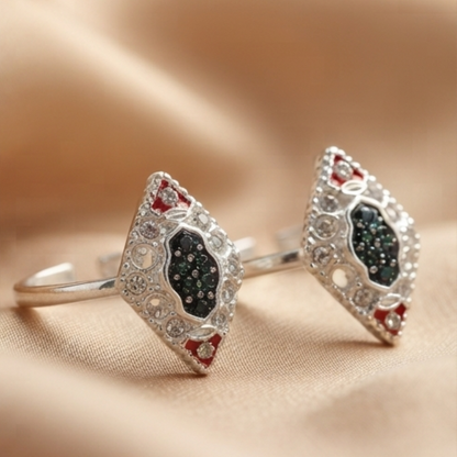 DIVYORO DIAMOND-PATTERN SILVER TOE RING