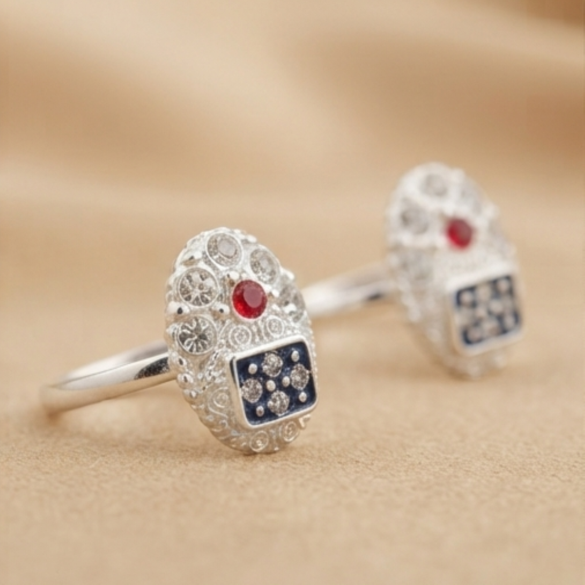 DIVYORO CLASSIC STONE-SET TOE RING