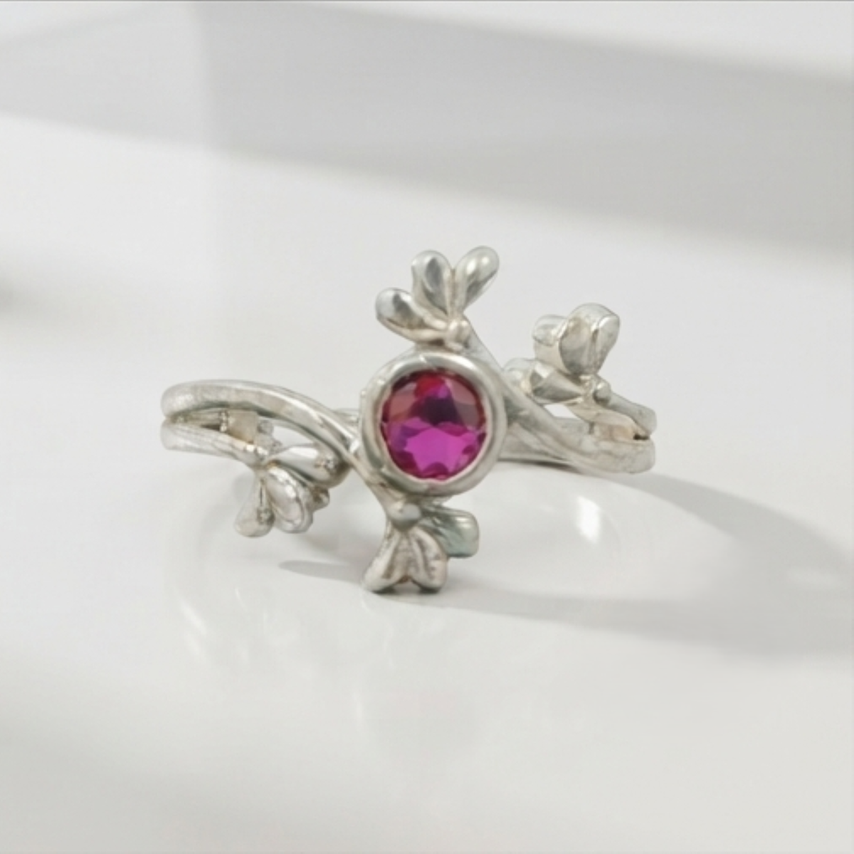 DIVYORO HEART SOLITAIRE RING