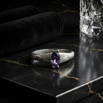 DIVYORO MARQUISE RING