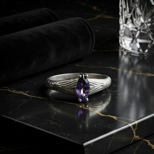 DIVYORO MARQUISE RING