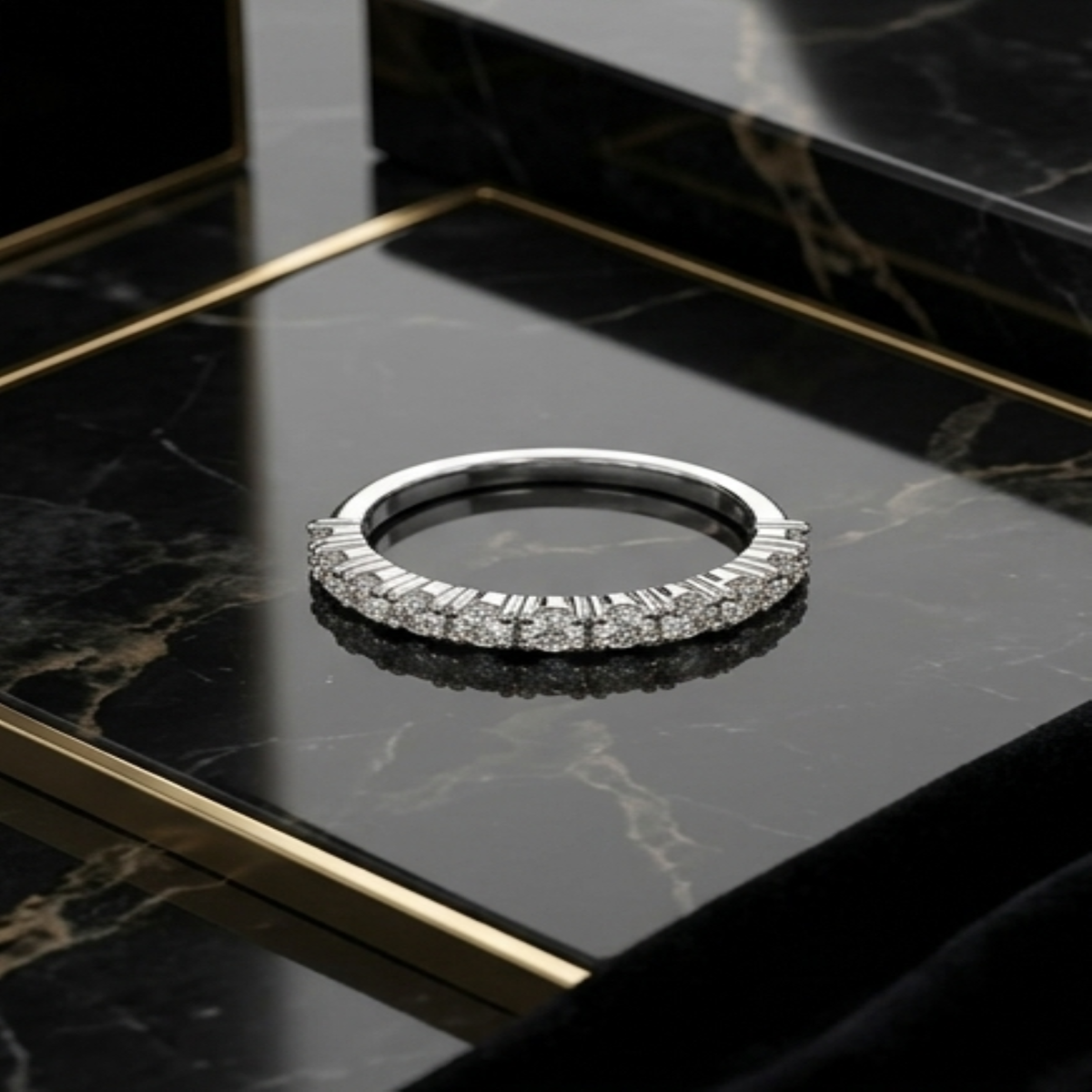 DIVYORO AURA ETERNITY RING