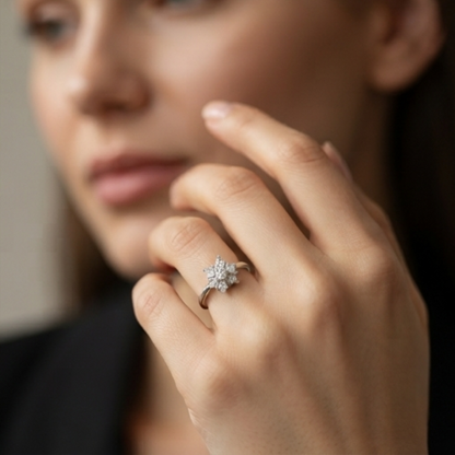DIVYORO PETAL BLOOM RING