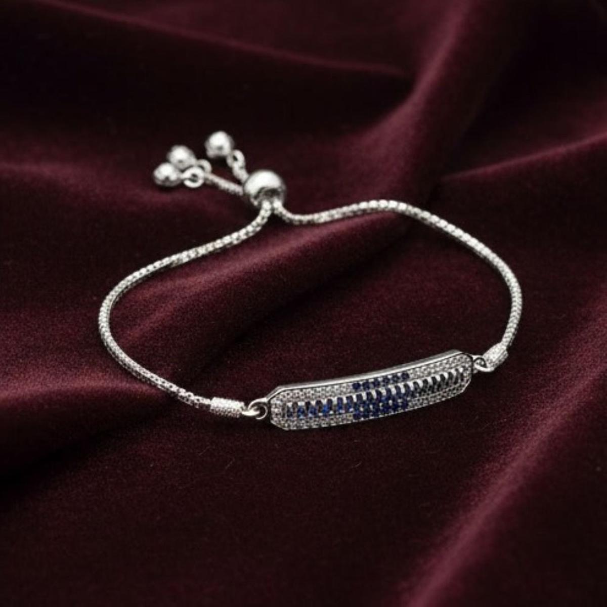 DIVYORO THE ELARA BRACELET