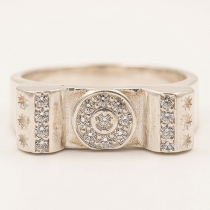 DIVYORO SIGNET MEDALLION RING