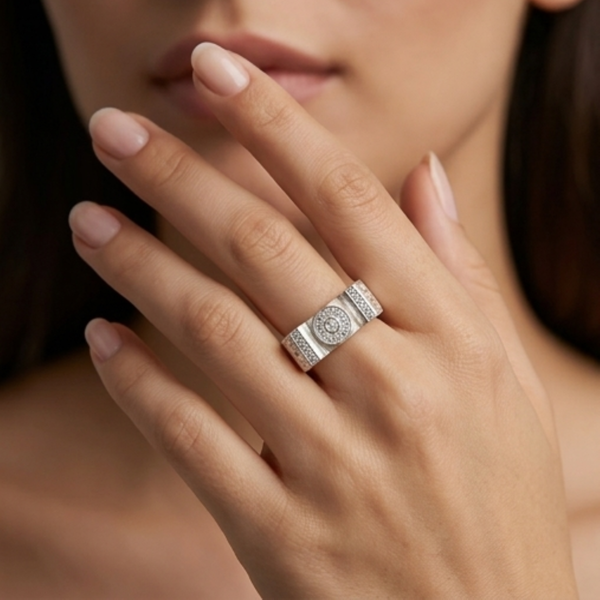 DIVYORO SIGNET MEDALLION RING