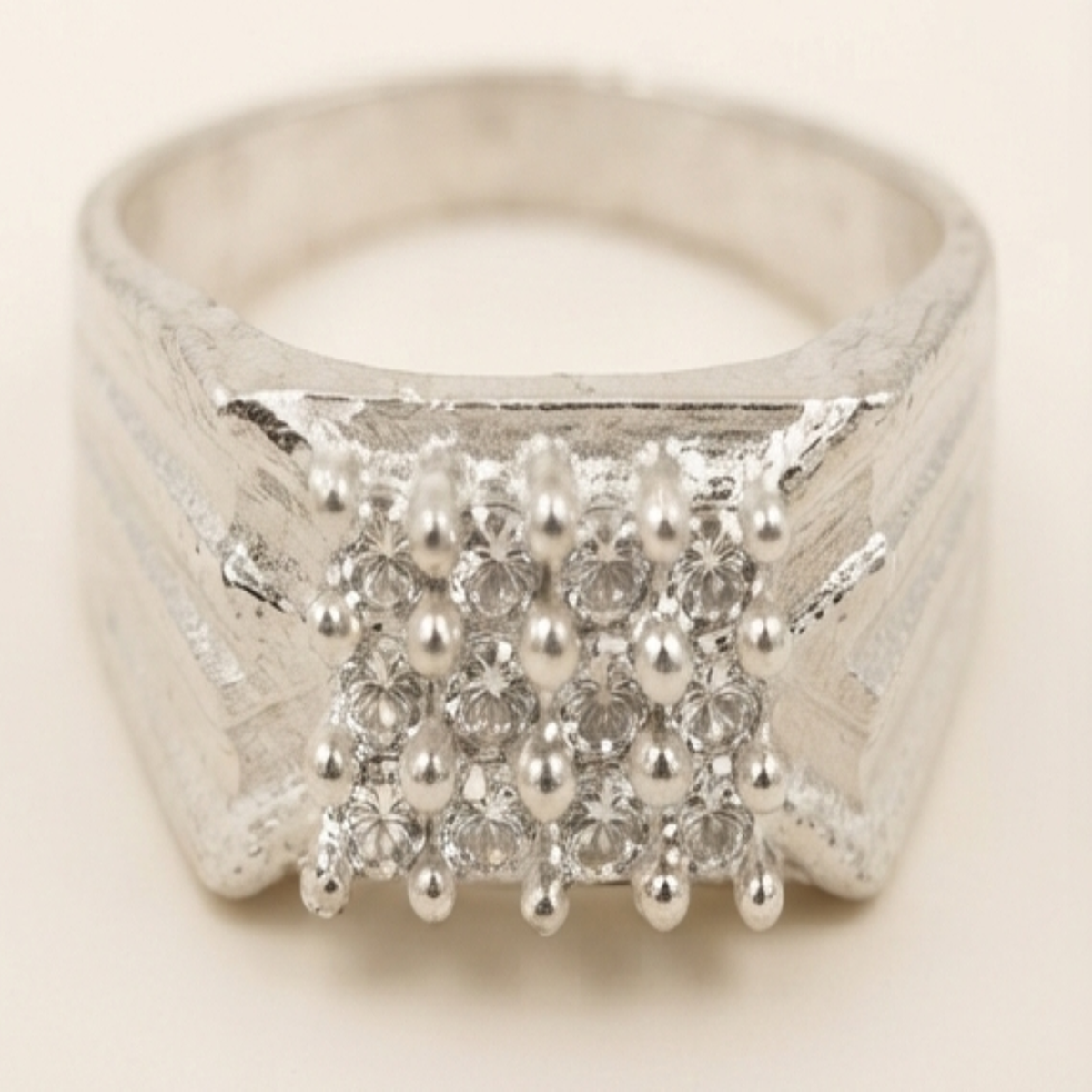 DIVYORO LUXE STONE RING